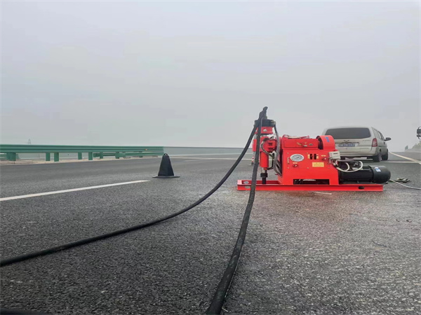 临海马路路基路面开裂下沉注浆加固灌浆